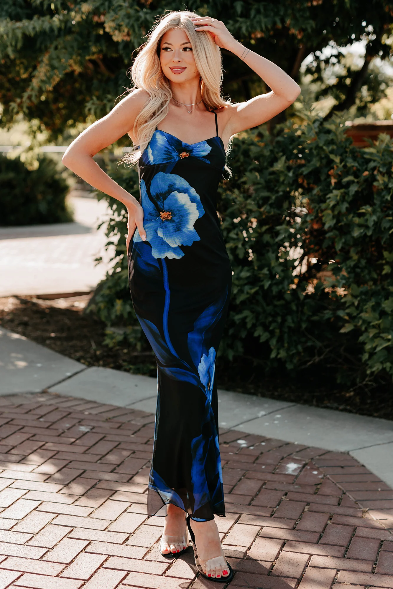 Chic Uprising Sleeveless Floral Maxi Dress (Black/Blue) - Image 4