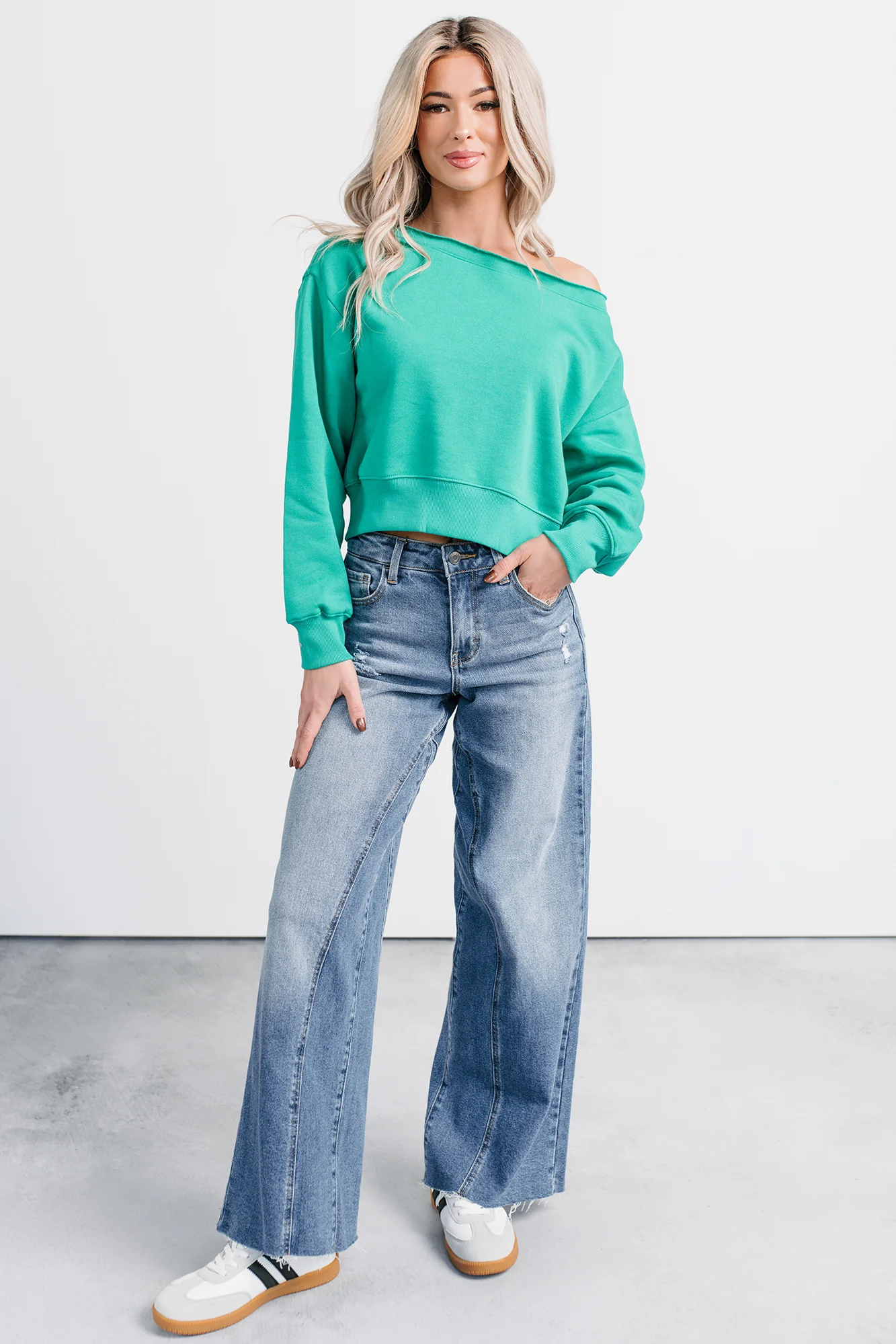 Isaac Mid Rise Wide Leg Cello Jeans (Medium)