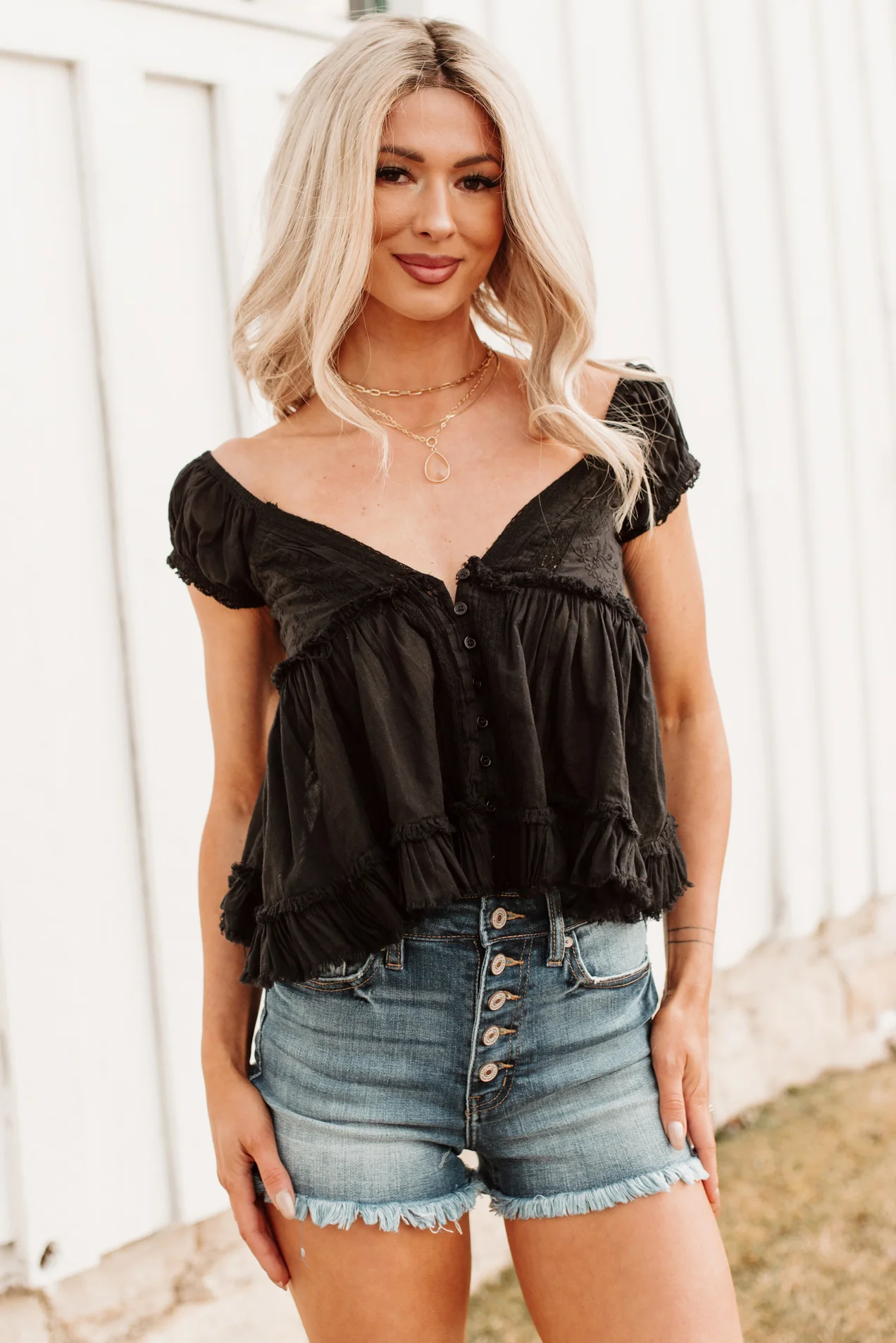 Avi High Rise Frayed Kancan Denim Shorts (Medium) - Image 10